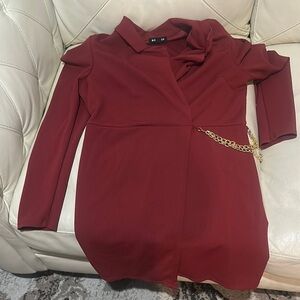 Elegant Burgundy Dress with Gold Chain Accent